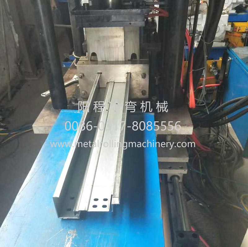 What Should be Paid Attention to when Cold Rolling Forming Machine is Rolled?