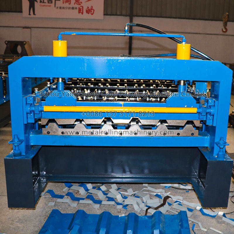 New design metal roof sheet roof forming machine/colorful steel roll forming machine