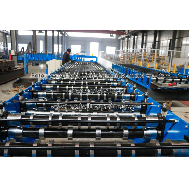 New design metal roof sheet roof forming machine/colorful steel roll forming machine