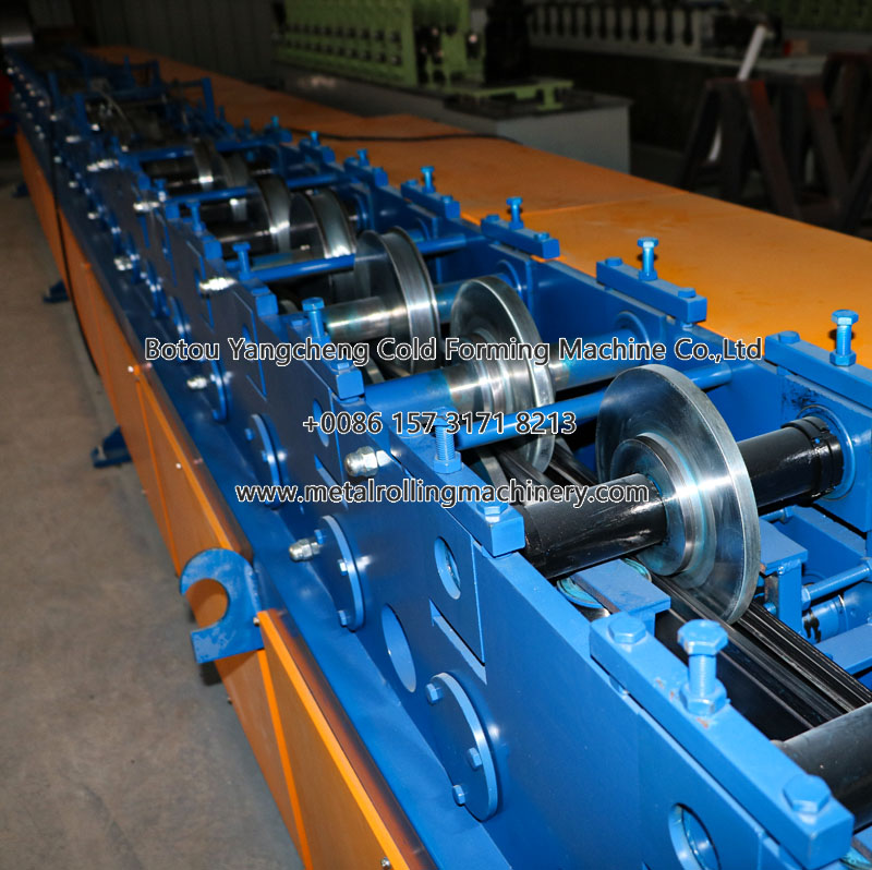 Sliding door channel rails roller shutter door guide roll forming machine