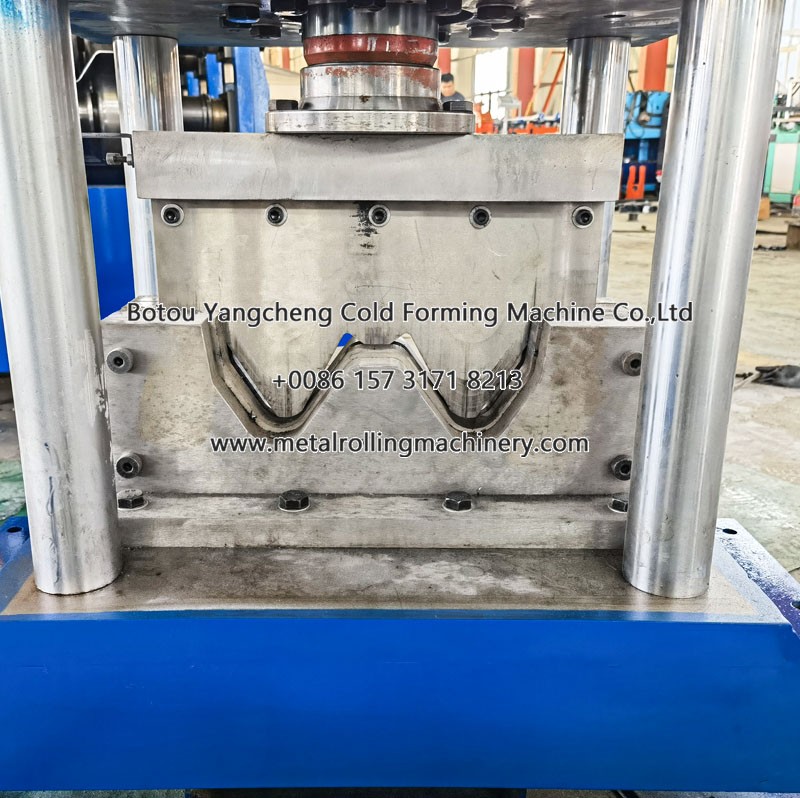 2 waves Highway Guardrail Rolling Forming Machine